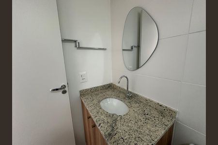 Banheiro de apartamento para alugar com 2 quartos, 50m² em Vila Engenho Novo, Barueri