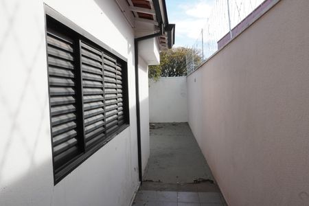 Casa para alugar com 90m², 1 quarto e 2 vagasCorredor