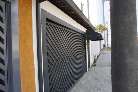 Casa para alugar com 90m², 1 quarto e 2 vagasFachada