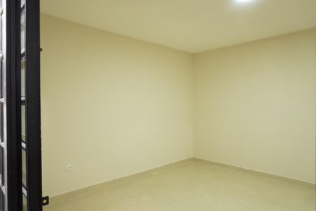 Casa para alugar com 90m², 1 quarto e 2 vagasSala