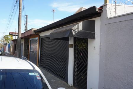 Casa para alugar com 90m², 1 quarto e 2 vagasFachada