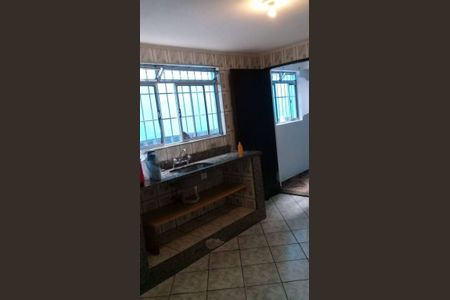 Casa à venda com 4 quartos, 200m² em Jardim Raposo Tavares, São Paulo