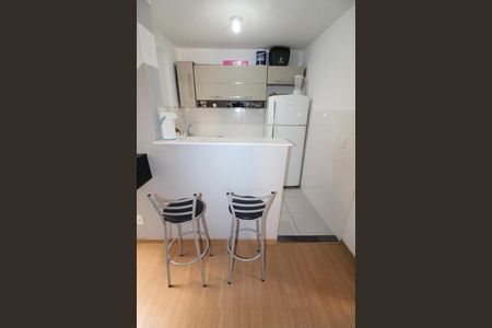 Cozinha de apartamento para alugar com 2 quartos, 48m² em Bom Retiro, São José dos Campos
