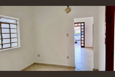 Casa à venda com 360m², 3 quartos e 4 vagas