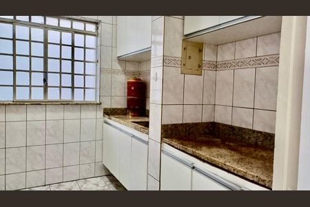 Casa à venda com 360m², 3 quartos e 4 vagas