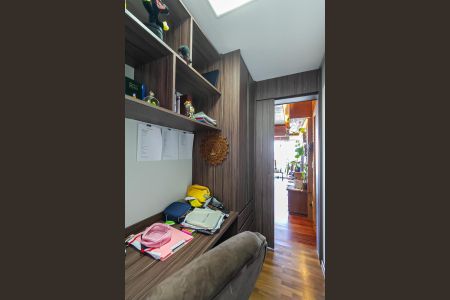 Apartamento à venda com 131m², 3 quartos e 2 vagas Apartamento à venda com 131m², 3 quartos e 2 vagasEscritório