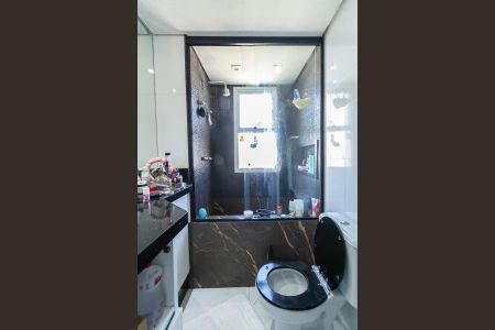Apartamento à venda com 131m², 3 quartos e 2 vagas Apartamento à venda com 131m², 3 quartos e 2 vagasBanheiro da Suíte 1