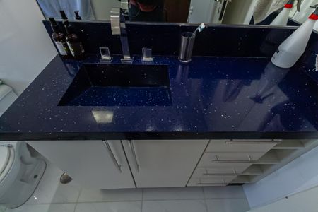Apartamento à venda com 131m², 3 quartos e 2 vagas Apartamento à venda com 131m², 3 quartos e 2 vagasBanheiro da Suíte 2