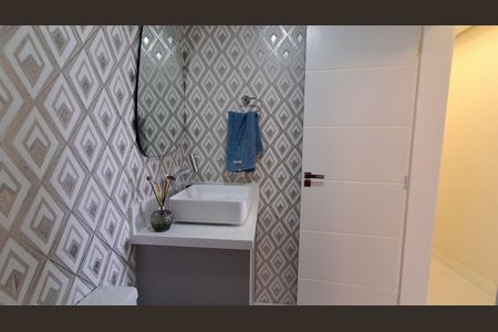 Apartamento à venda com 73m², 2 quartos e 2 vagasBanheiro Social 
