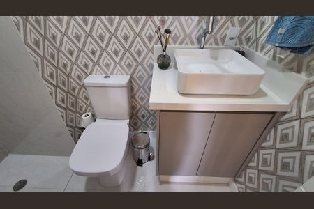 Apartamento à venda com 73m², 2 quartos e 2 vagasBanheiro Social 
