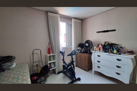 Apartamento à venda com 73m², 2 quartos e 2 vagasQuarto 