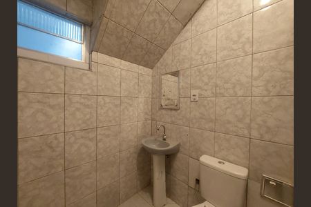 Banheiro de casa para alugar com 2 quartos, 78m² em Parque Colonial, São Paulo