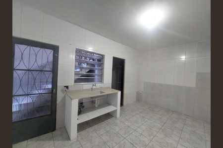 Cozinha de casa para alugar com 2 quartos, 78m² em Parque Colonial, São Paulo