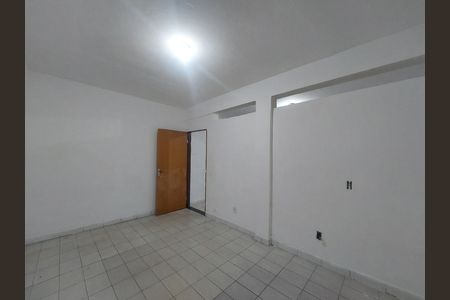 Quarto 2 de casa para alugar com 2 quartos, 78m² em Parque Colonial, São Paulo