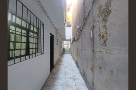 Corredor de casa para alugar com 2 quartos, 78m² em Parque Colonial, São Paulo