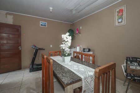 Casa à venda com 60m², 2 quartos e 1 vaga Casa à venda com 60m², 2 quartos e 1 vagaÁrea de Serviço / Churrasqueira