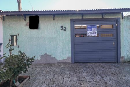 Casa à venda com 60m², 2 quartos e 1 vaga Casa à venda com 60m², 2 quartos e 1 vagaFachada