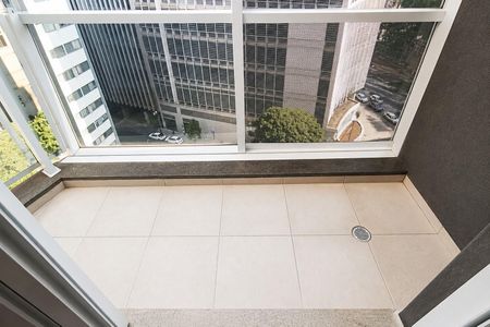Varanda de kitnet/studio para alugar com 1 quarto, 20m² em Consolação, São Paulo