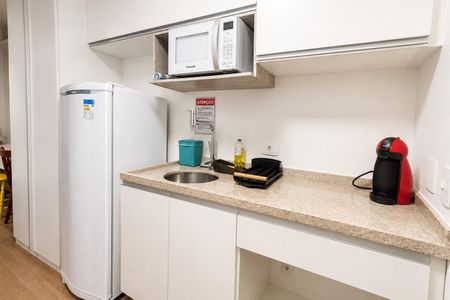 Cozinha de kitnet/studio para alugar com 1 quarto, 20m² em Consolação, São Paulo