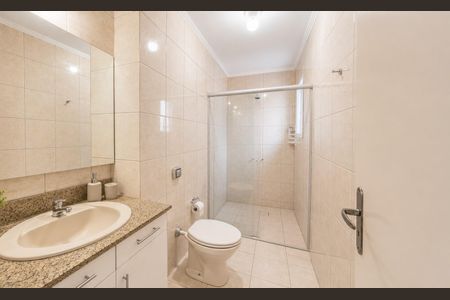 Casa para alugar com 340m², 5 quartos e 3 vagas Casa para alugar com 340m², 5 quartos e 3 vagasBanheiro da Suíte