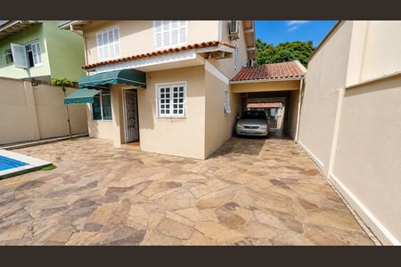 Casa para alugar com 340m², 5 quartos e 3 vagas Casa para alugar com 340m², 5 quartos e 3 vagasÁrea comum