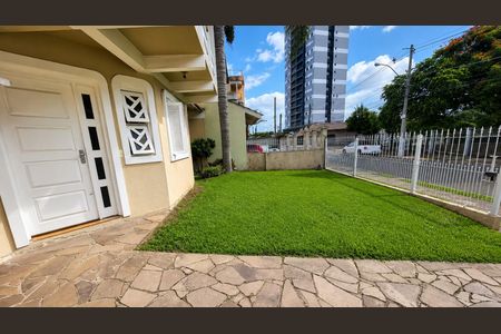 Casa para alugar com 340m², 5 quartos e 3 vagas Casa para alugar com 340m², 5 quartos e 3 vagasÁrea comum