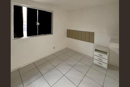 Quarto 1 de casa de condomínio para alugar com 2 quartos, 70m² em Vista Alegre, São Gonçalo