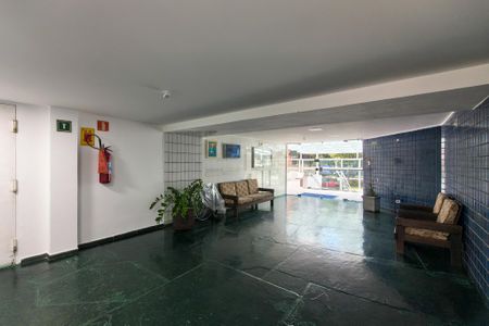 Apartamento para alugar com 240m², 3 quartos e 1 vaga Apartamento para alugar com 240m², 3 quartos e 1 vagaHall de entrada