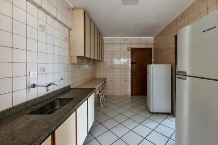 Apartamento para alugar com 240m², 3 quartos e 1 vaga Apartamento para alugar com 240m², 3 quartos e 1 vagaCozinha