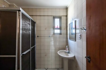 Apartamento para alugar com 240m², 3 quartos e 1 vaga Apartamento para alugar com 240m², 3 quartos e 1 vagaBanheiro da Suíte 2