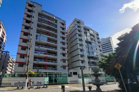 Apartamento para alugar com 240m², 3 quartos e 1 vaga Apartamento para alugar com 240m², 3 quartos e 1 vagaFachada