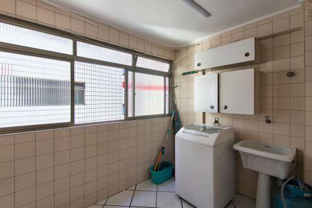 Apartamento para alugar com 240m², 3 quartos e 1 vaga Apartamento para alugar com 240m², 3 quartos e 1 vagaÁrea de Serviço
