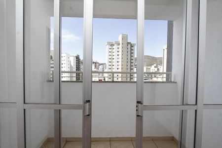 Apartamento para alugar com 83m², 3 quartos e 2 vagasVaranda da Sala