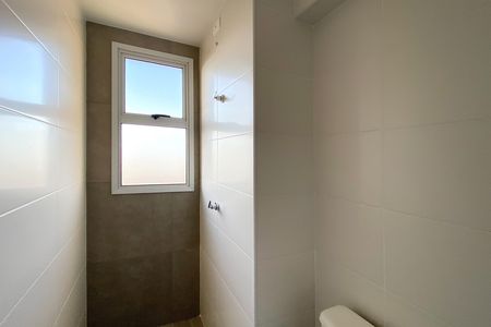 Apartamento à venda com 94m², 3 quartos e 3 vagas Apartamento à venda com 94m², 3 quartos e 3 vagasBanheiro da Suíte 2