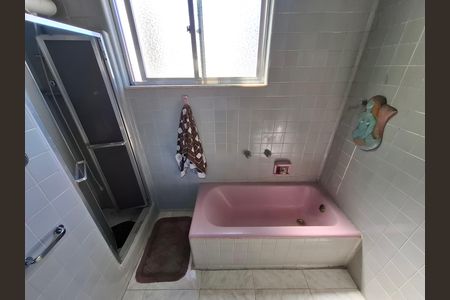 Apartamento à venda com 160m², 2 quartos e 1 vaga Apartamento à venda com 160m², 2 quartos e 1 vagaBanheiro