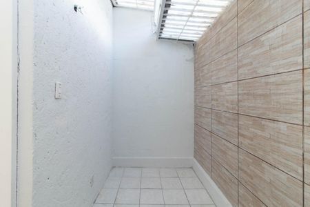 Casa de condomínio para alugar com 150m², 2 quartos e 2 vagas Casa de condomínio para alugar com 150m², 2 quartos e 2 vagasCozinha e Área de Serviço