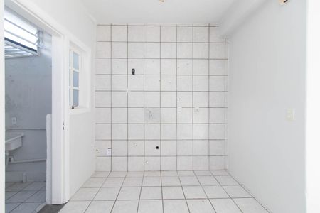 Cozinha e Área de Serviço de casa de condomínio para alugar com 2 quartos, 150m² em Nonoai, Porto Alegre