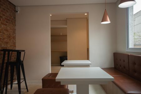 Apartamento para alugar com 47m², 2 quartos e 1 vagaÁrea comum - Salão de festas