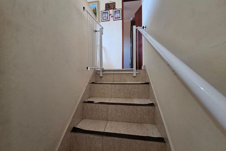 Casa de condomínio para alugar com 60m², 1 quarto e 1 vaga Casa de condomínio para alugar com 60m², 1 quarto e 1 vagaEscada