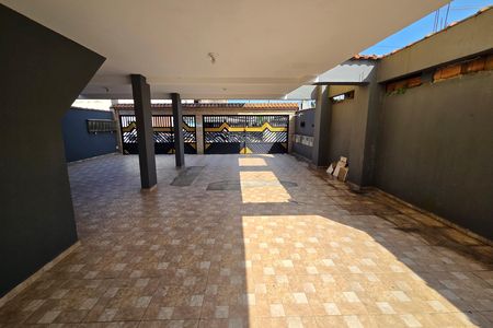 Casa de condomínio para alugar com 60m², 1 quarto e 1 vaga Casa de condomínio para alugar com 60m², 1 quarto e 1 vagaGaragem