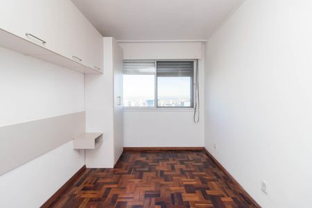 Quarto 1 de apartamento para alugar com 2 quartos, 63m² em Santo Antônio, Porto Alegre