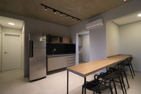Apartamento para alugar com 55m², 2 quartos e 2 vagas Apartamento para alugar com 55m², 2 quartos e 2 vagasCozinha