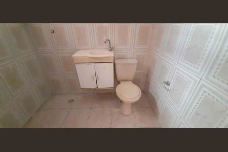 Banheiro 2 de casa para alugar com 2 quartos, 60m² em Pestana, Osasco