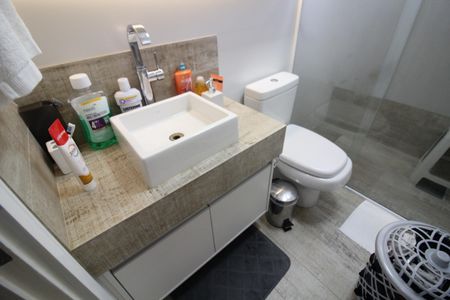 Banheiro de apartamento para alugar com 2 quartos, 58m² em Cidade São Francisco, São Paulo