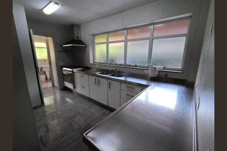 Casa à venda com 3 quartos, 718m² em Fazenda Morumbi, São Paulo