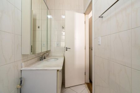 Casa de condomínio à venda com 133m², 3 quartos e 3 vagas Casa de condomínio à venda com 133m², 3 quartos e 3 vagasBanheiro da Suíte