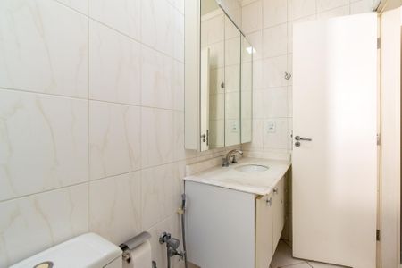 Casa de condomínio à venda com 133m², 3 quartos e 3 vagas Casa de condomínio à venda com 133m², 3 quartos e 3 vagasBanheiro da Suíte