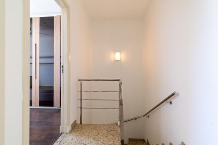 Casa de condomínio à venda com 133m², 3 quartos e 3 vagas Casa de condomínio à venda com 133m², 3 quartos e 3 vagasCorredor