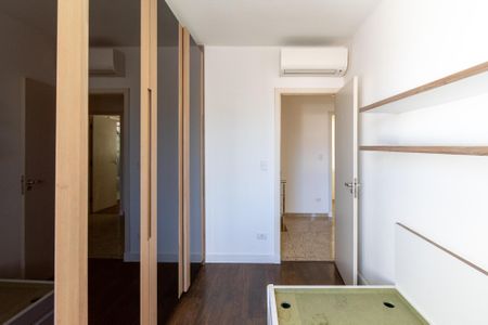 Casa de condomínio à venda com 133m², 3 quartos e 3 vagas Casa de condomínio à venda com 133m², 3 quartos e 3 vagasQuarto 2