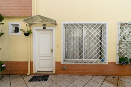 Casa de condomínio à venda com 133m², 3 quartos e 3 vagas Casa de condomínio à venda com 133m², 3 quartos e 3 vagasEntrada